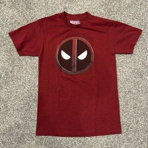Marvel Deadpool T Shirt. Men’s size small.
